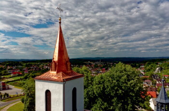 Remont wież kościoła w Kluczach